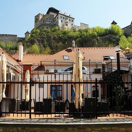 Hotel Pod Hradom Trencin Exterior photo